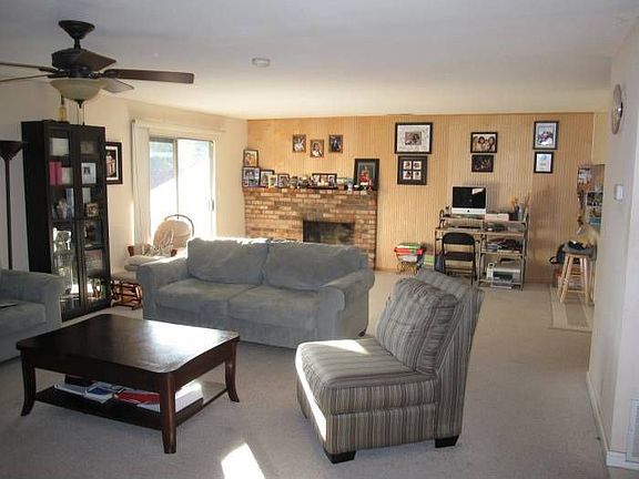 4th image of 442 Klamath Dr