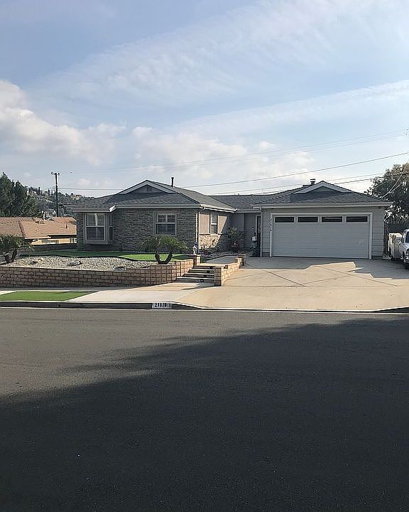 1st image of 21616 Birch Hill Dr