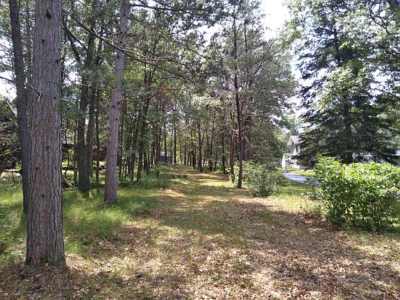 3rd image of 933 County Road D