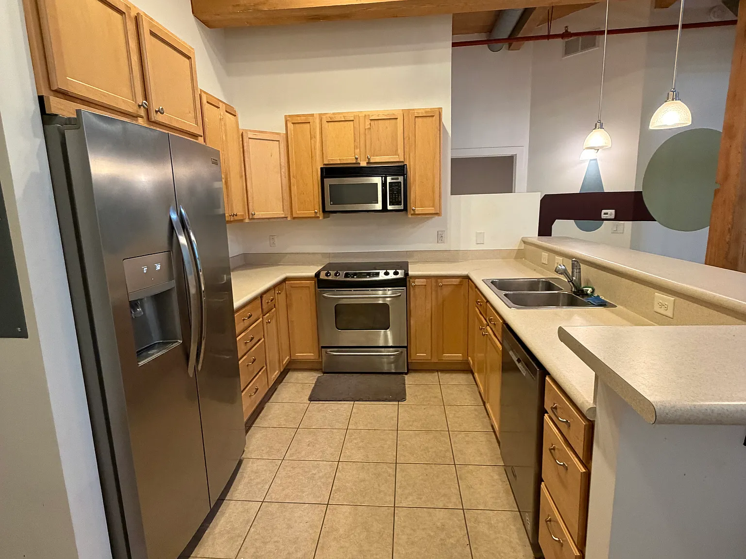 2 bed, 1109 sqft, $1,750 — Photo 2