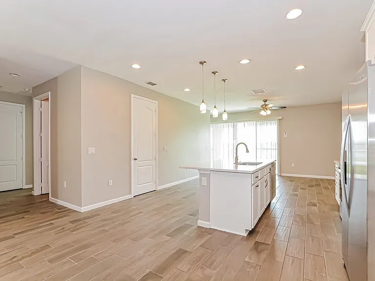 281 Alford Dr — Photo 6