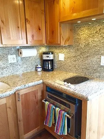 8395 Meeks Bay Ave — Photo 9