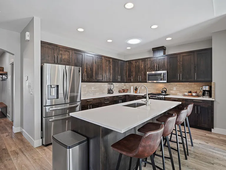 2247 NE Indigo Ln — Photo 12
