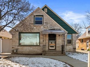 5133 W Keefe Ave, Milwaukee, WI 53216