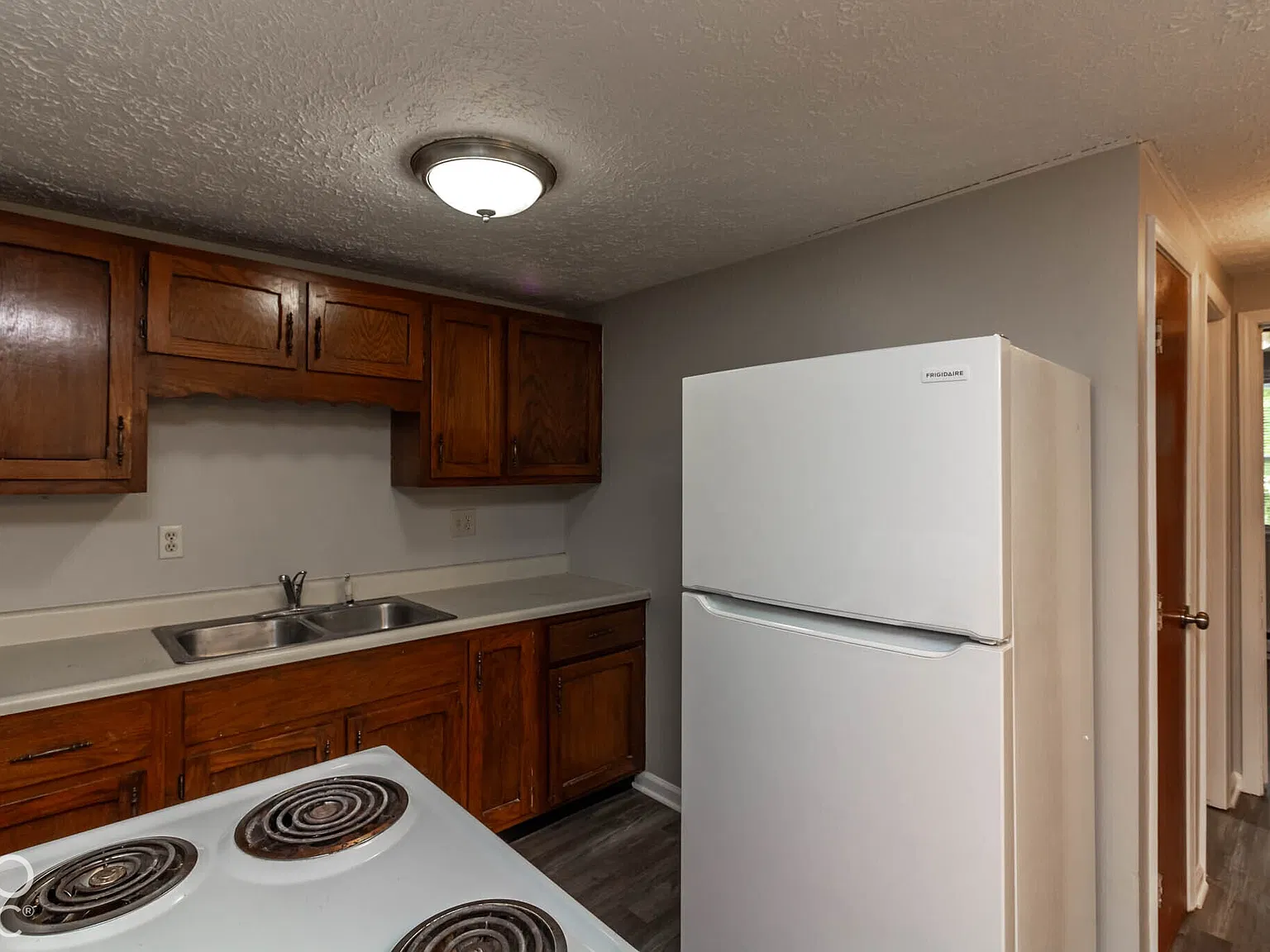 Studio, 5376 sqft, $900 — Photo 4