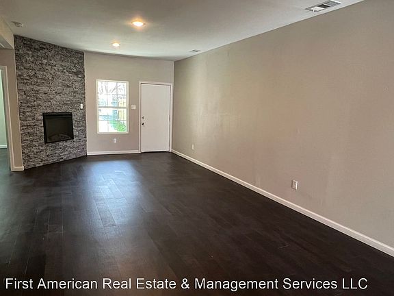 3rd image of 1022 Vera Ct