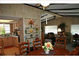 5th image of 275 Burnett Ave Spc 4