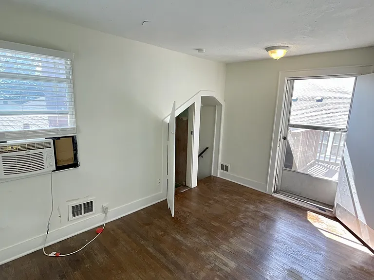 230 W 73rd Ter — Photo 12