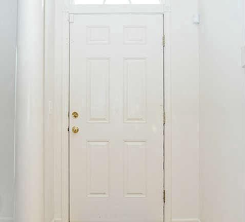 4th image of 9910 E Hill Dr