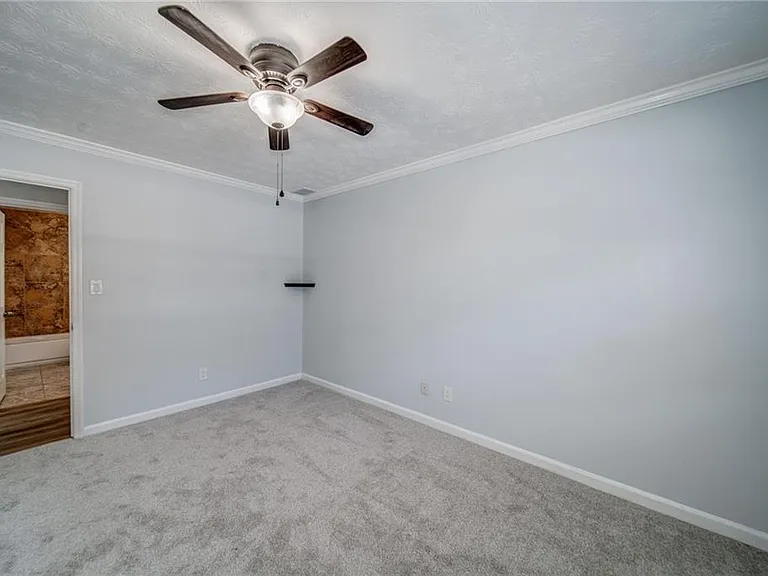 280 Winding River Dr #B — Photo 27