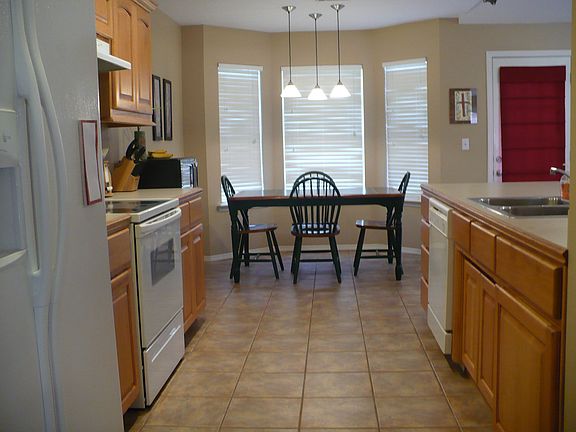 4th image of 158 N Lance Cir