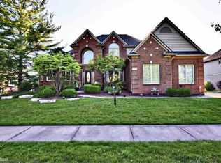 55363 Apple Ln, Utica, MI