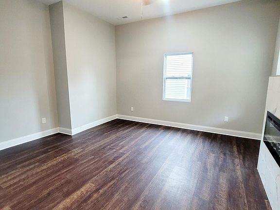 4th image of 2206 Virginia Ave