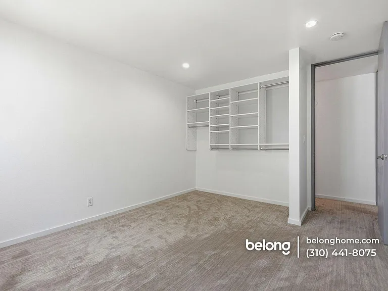 5950 Canterbury Dr #C312 — Photo 14