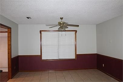 3rd image of 2615 Banks Cir