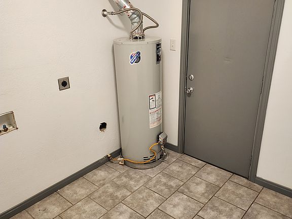 3rd image of 4105 Speight Ave