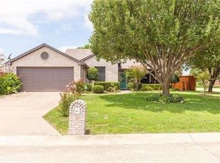 325 Pin Oak Ln, Royse City, TX 75189