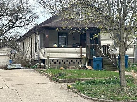 2nd image of 1710 W 1st St