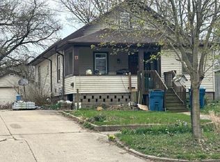 1710 W 1st St, Dixon, IL 61021