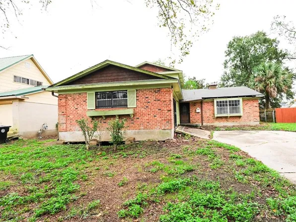 13018 Deauville Ct, New Orleans, LA 70129