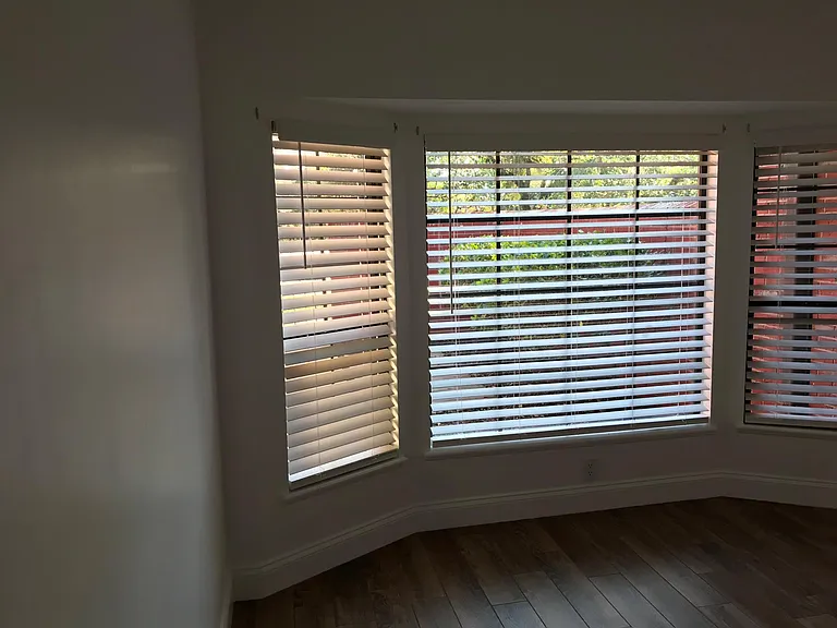 2032 N Carpenter Rd — Photo 10