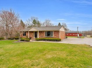 25060 Milford Rd, South Lyon, MI 48178