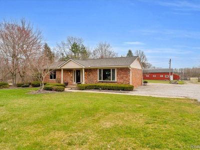 25060 Milford Rd, South Lyon, MI, 48178
