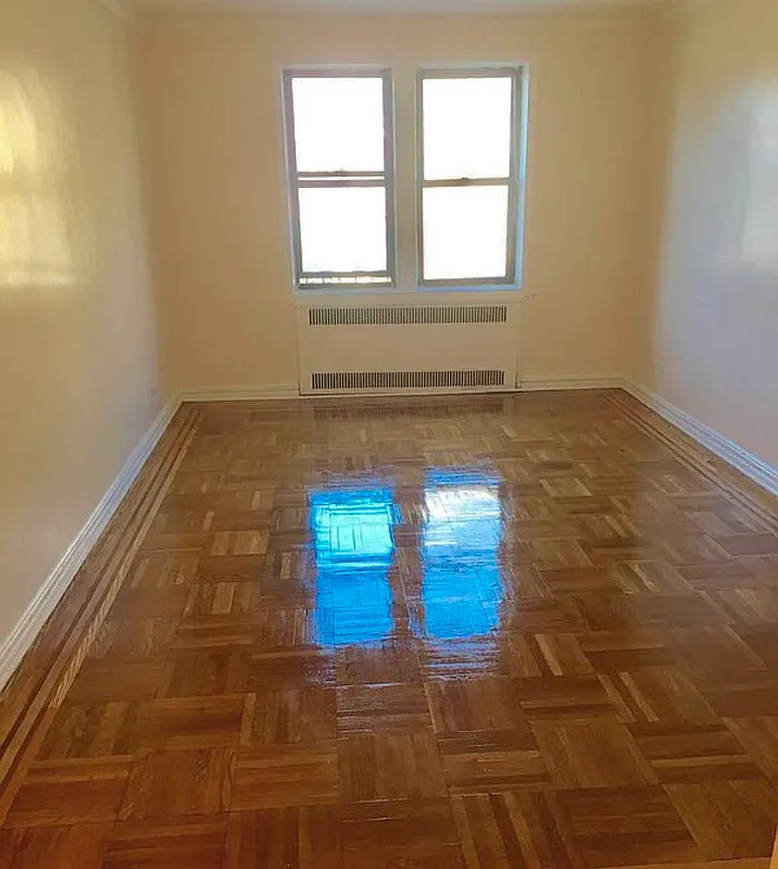 2300 Kings Highway 2G