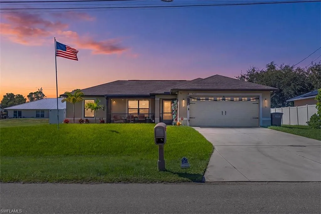 3 bed, 2.0 bath, 1277 sqft, $2,400 — Photo 1