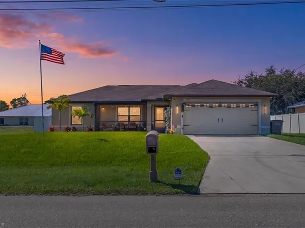 522 NE Van Loon Ln, Cape Coral, FL 33909
