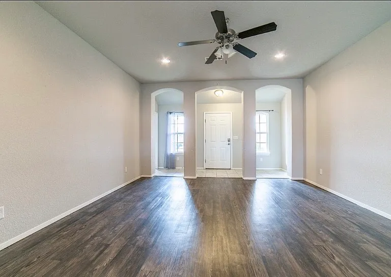 6309 SW Chestnut Hill Rd — Photo 2