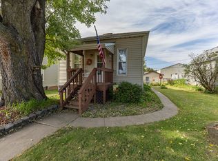 2014 Roosevelt St, Clinton, IA 52732