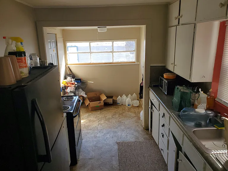 601 Lathrop St — Photo 11
