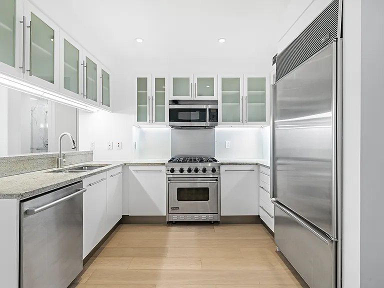 1 Morton Sq #10AW — Photo 6