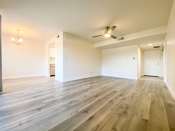 4th image of 430 N Holliston Ave APT 111