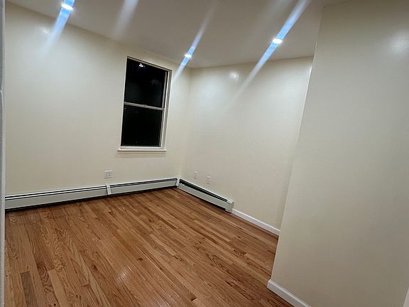 3rd image of 1904 Pacific St Floor 2