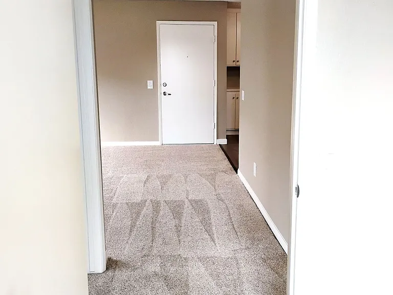 Country Apartments — Photo 33