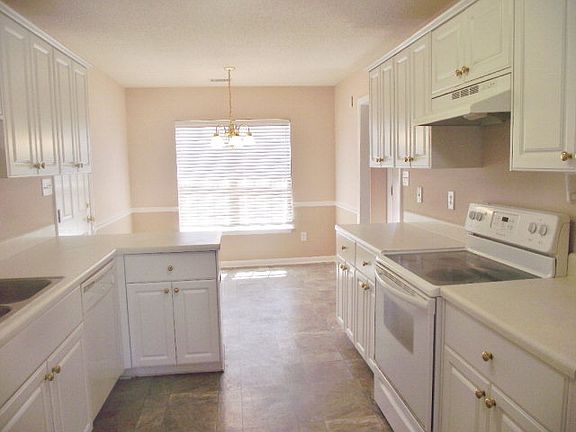 5th image of 3456 Essex Pl