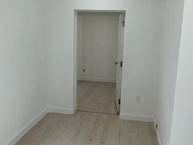 502 Magellan Dr — Photo 17