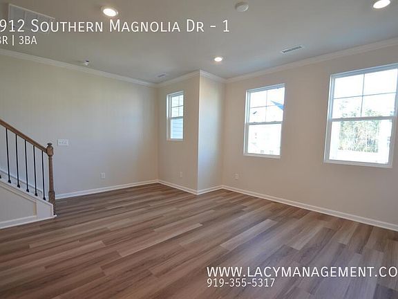 3rd image of 4912 Southern Magnolia Dr #1