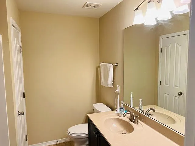 1916 Whirlaway Ct — Photo 32