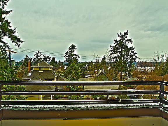 4th image of 2452 63rd Ave SE