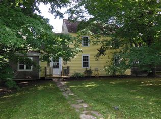 74 Ryan Rd, Northampton, MA 01062