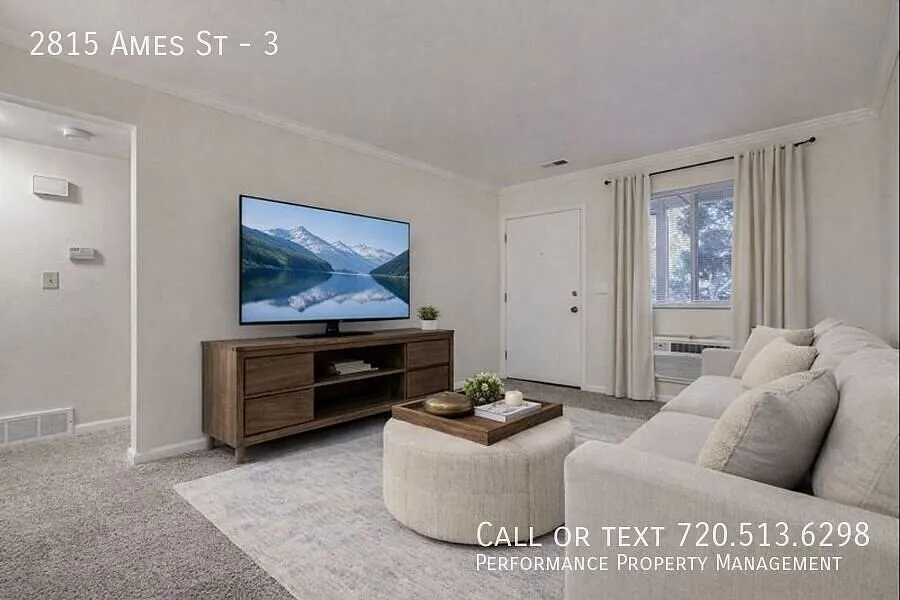 Comfortable 2-Bedroom Apartment in Wheat Ridge — Photo 2