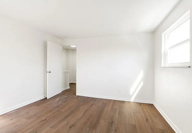 4040 Halsey Pl — Photo 15