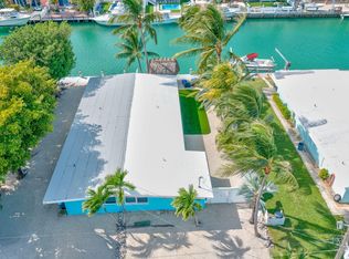 471 9th St, Key Colony Beach, FL 33051