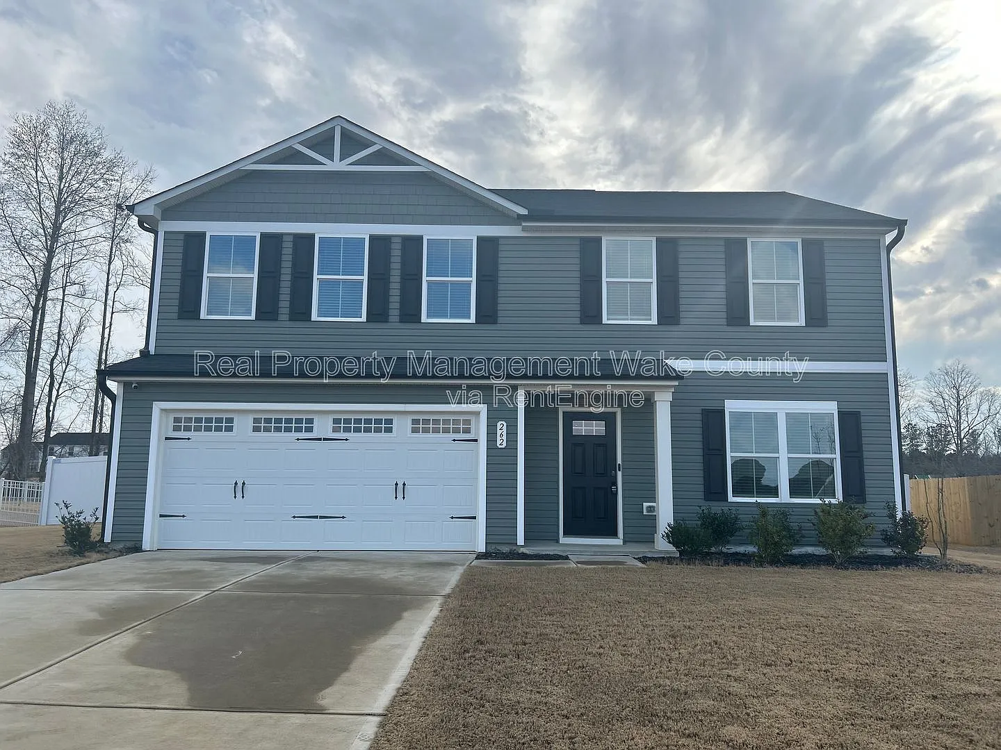 4 bed, 2.5 bath, 1990 sqft, $2,300 — Photo 1