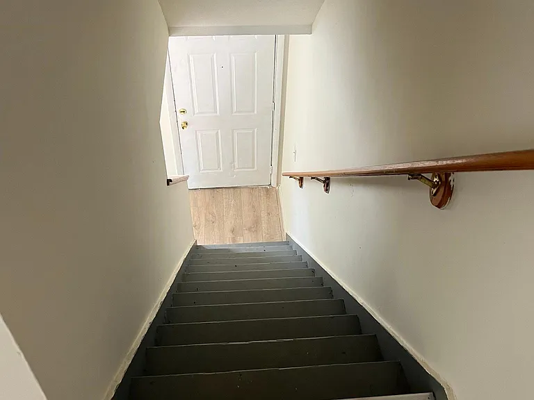 665 Garden St — Photo 16