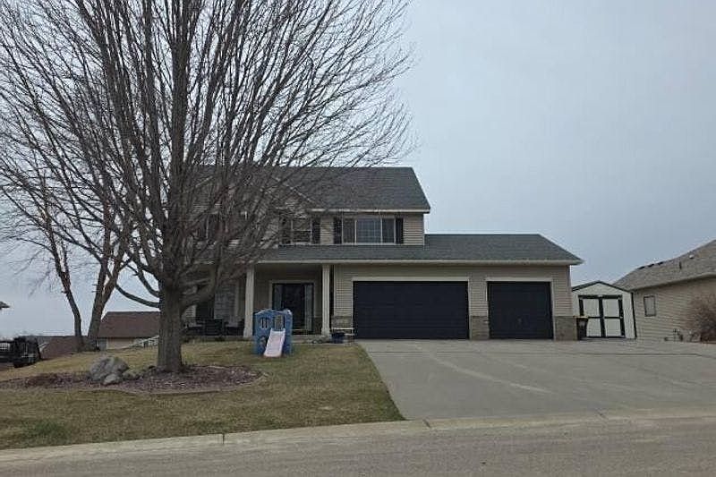 1st image of 513 Saxon Dr