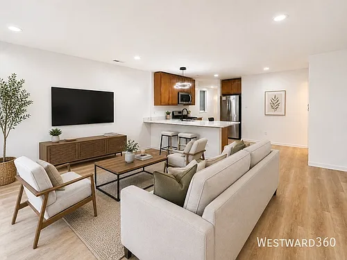 2534 W Harrison St #1 Photo 1